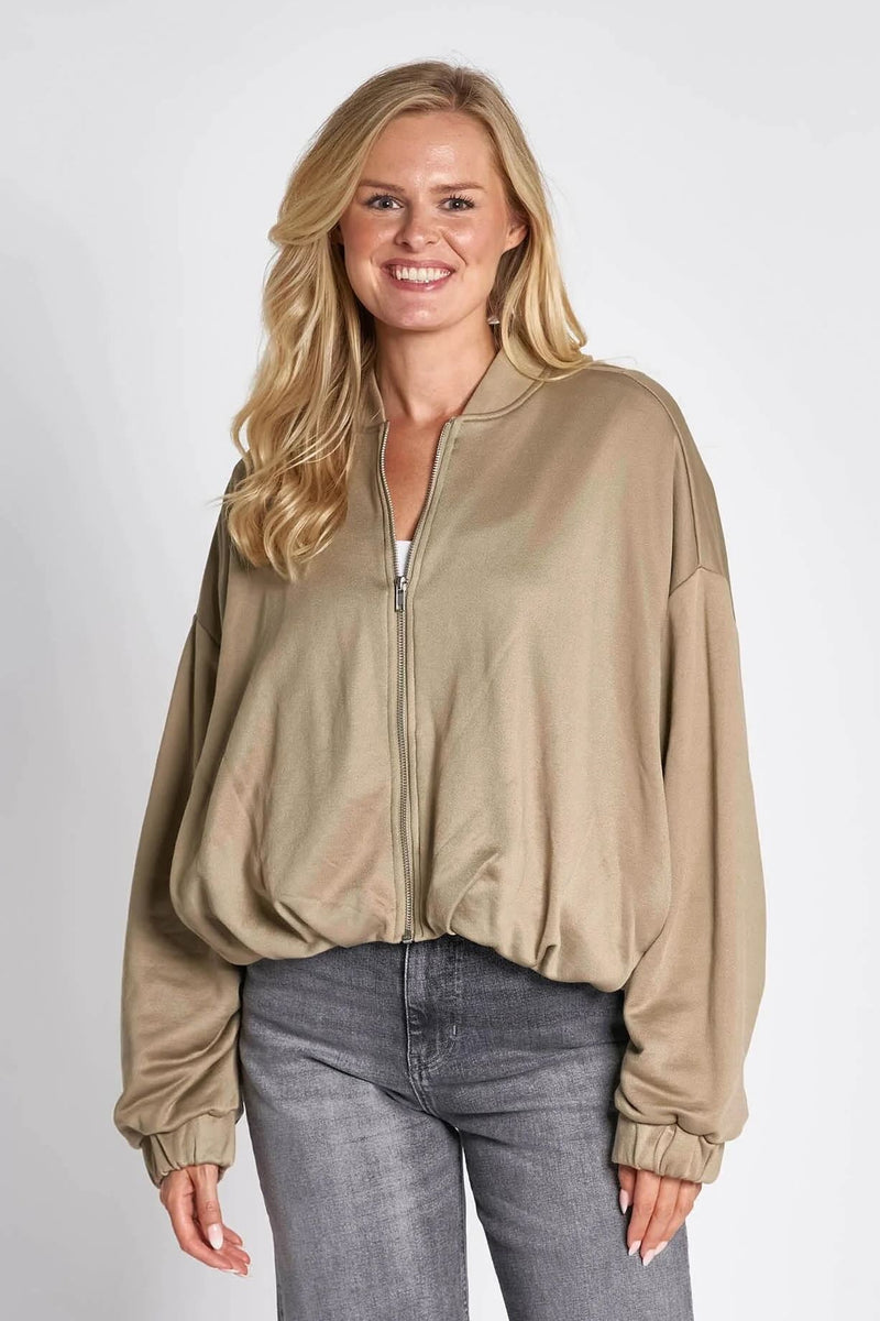 Coats & Jackets