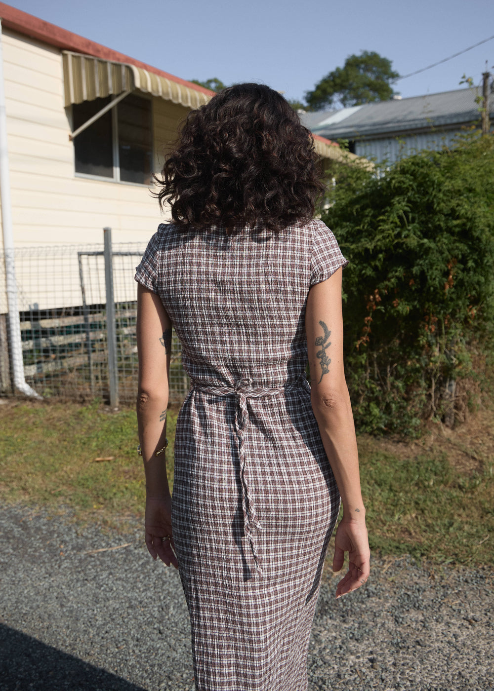 Womens Seersucker Midi Dress Elodie - Base Coffee Check - AFENDS