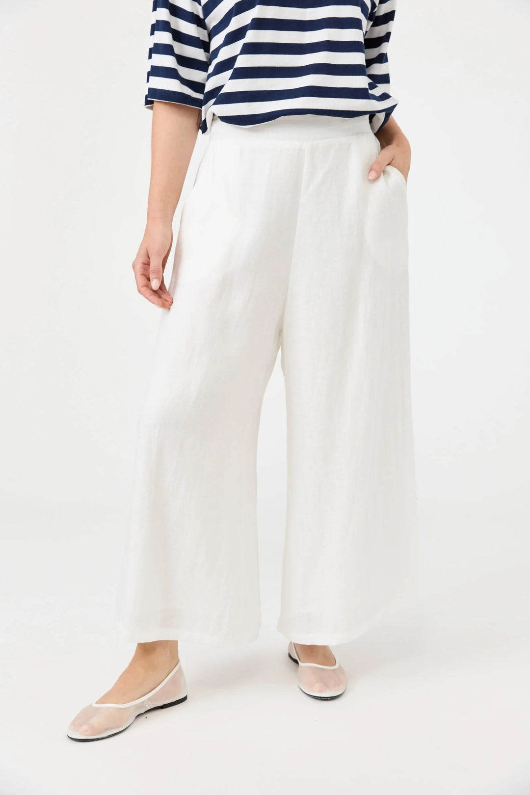 Studio Cropped Pants – Salt