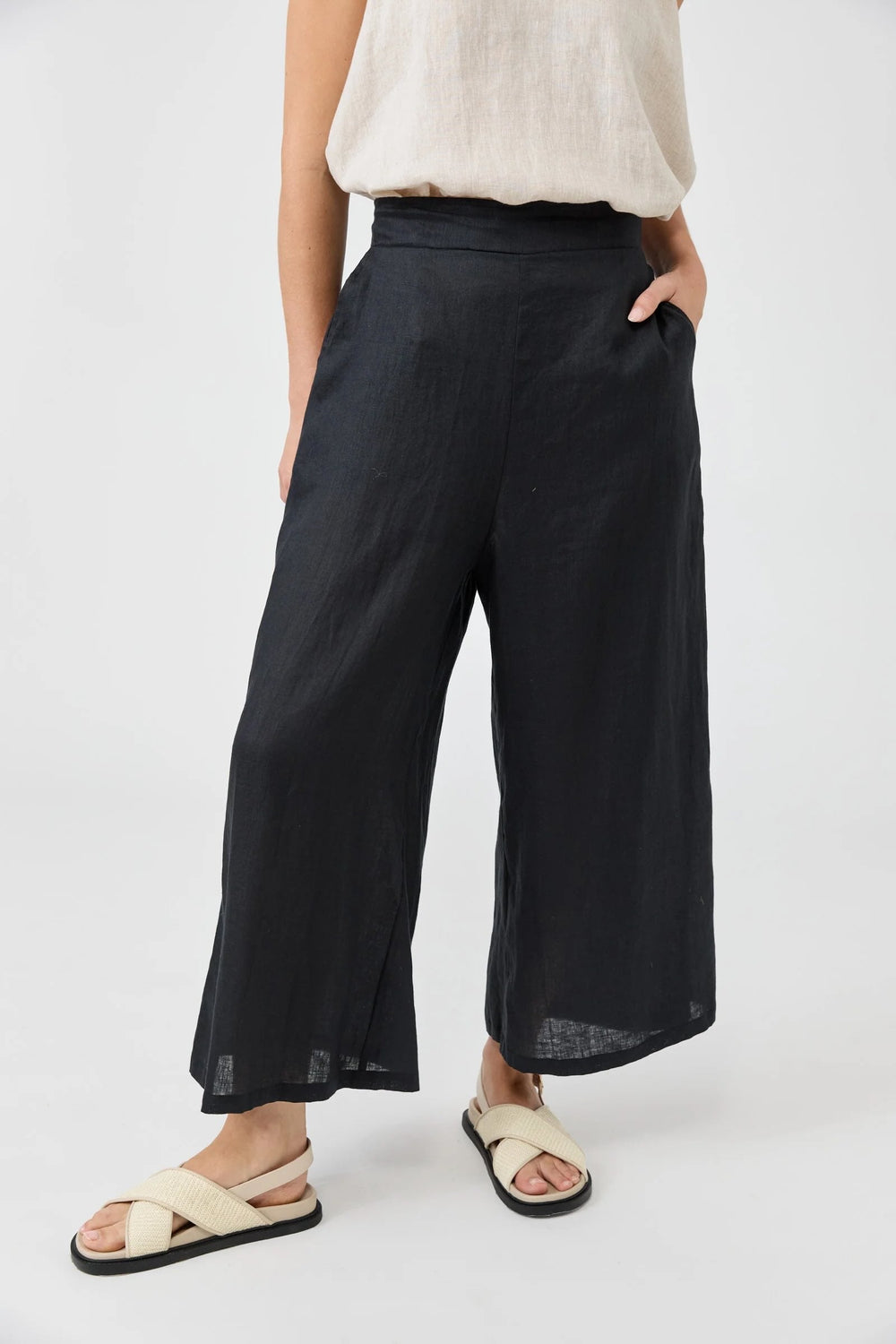 Studio Crop Pant-Ebony