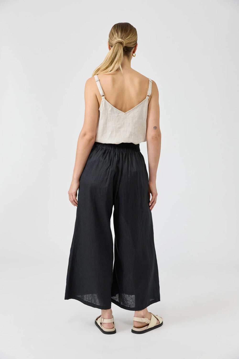 Studio Crop Pant-Ebony