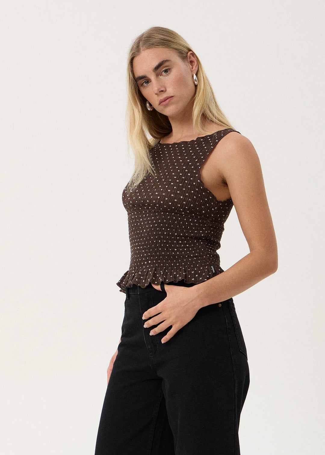 Cedar Seersucker Sleeveless Top – Coffee Polka Dot