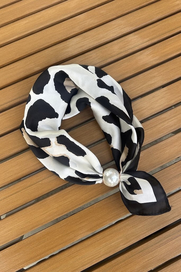 Pearl Fasten Neck Tie - Frosted Leopard