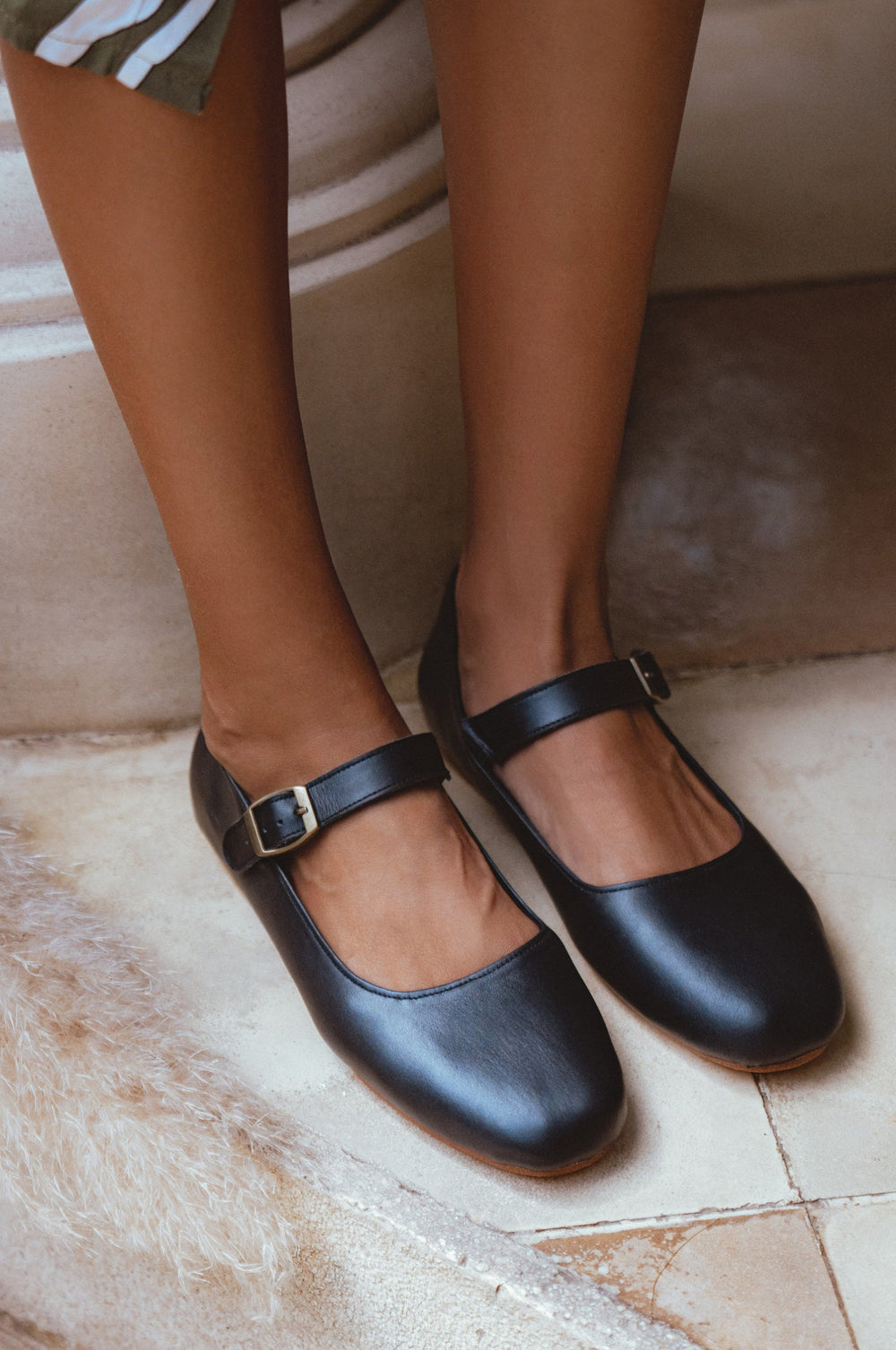 Womens Belle Rose Mary Jane Leather Flats