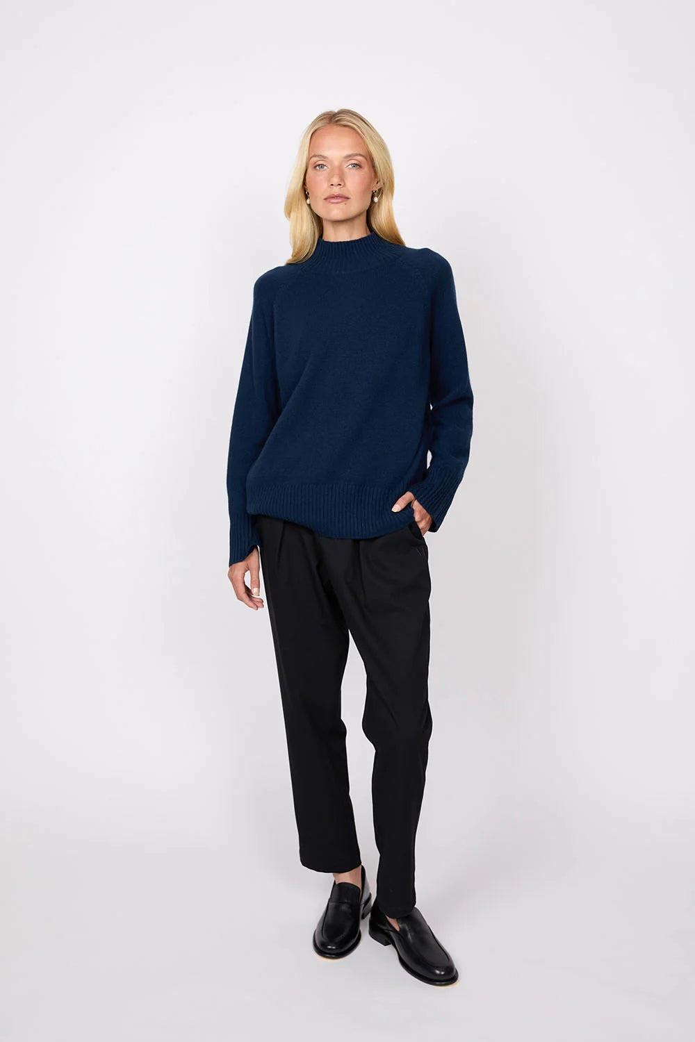 Cashmere Funnel Neck Jumper – Midnight