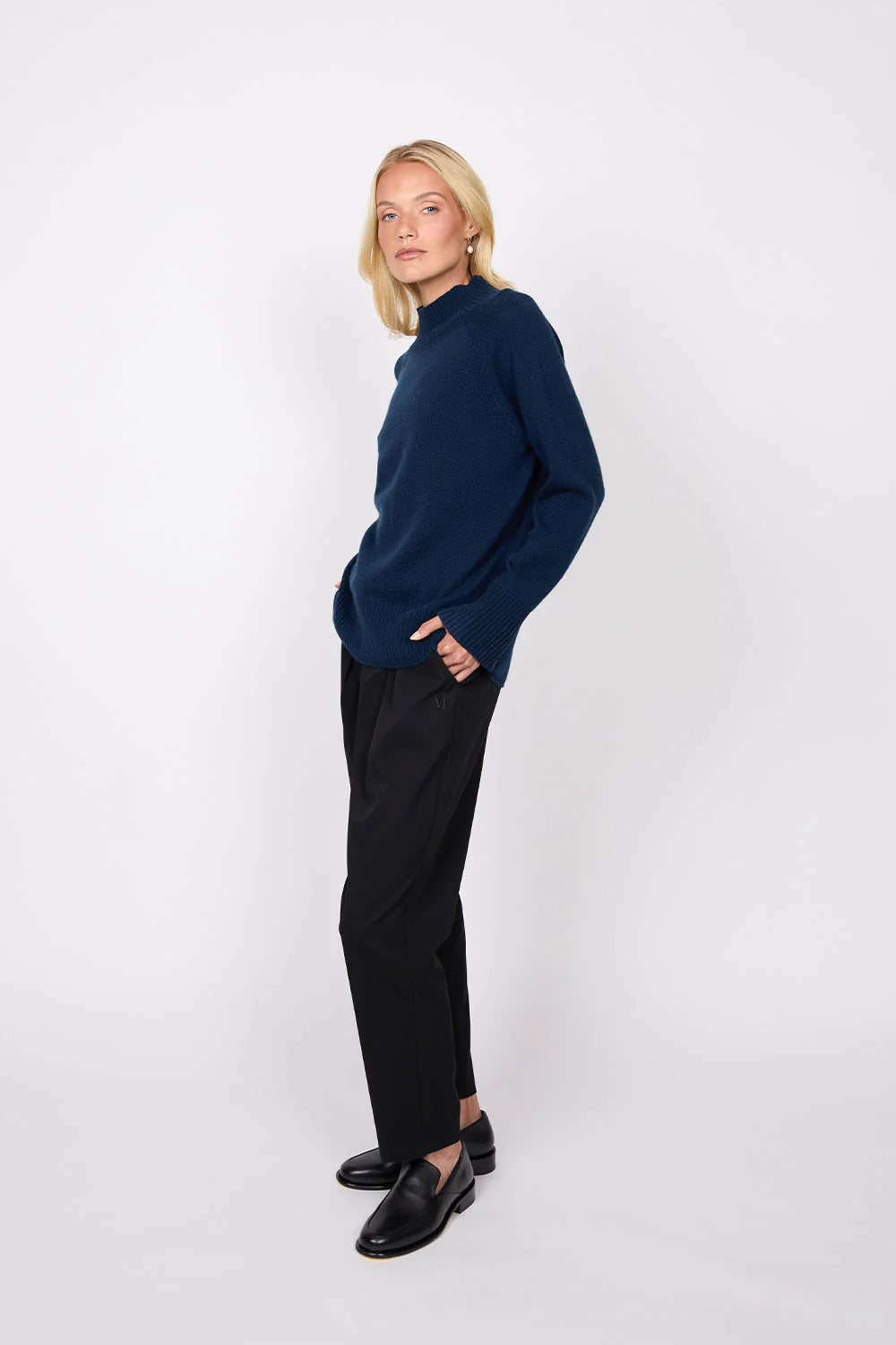 Cashmere Funnel Neck Jumper – Midnight