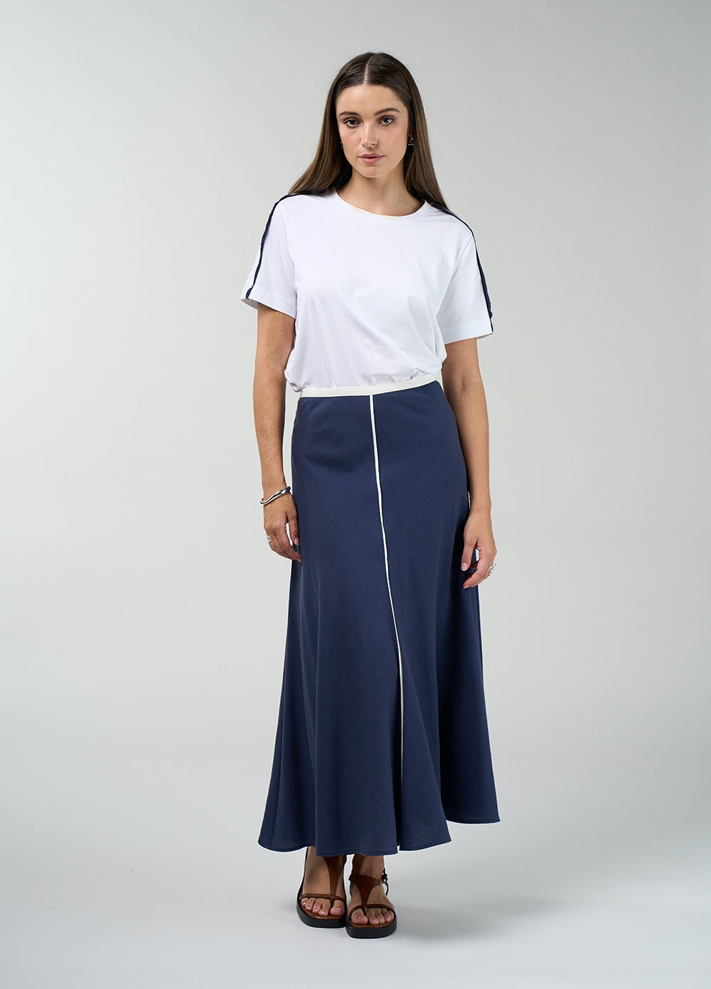 Duality Skirt – Navy/White