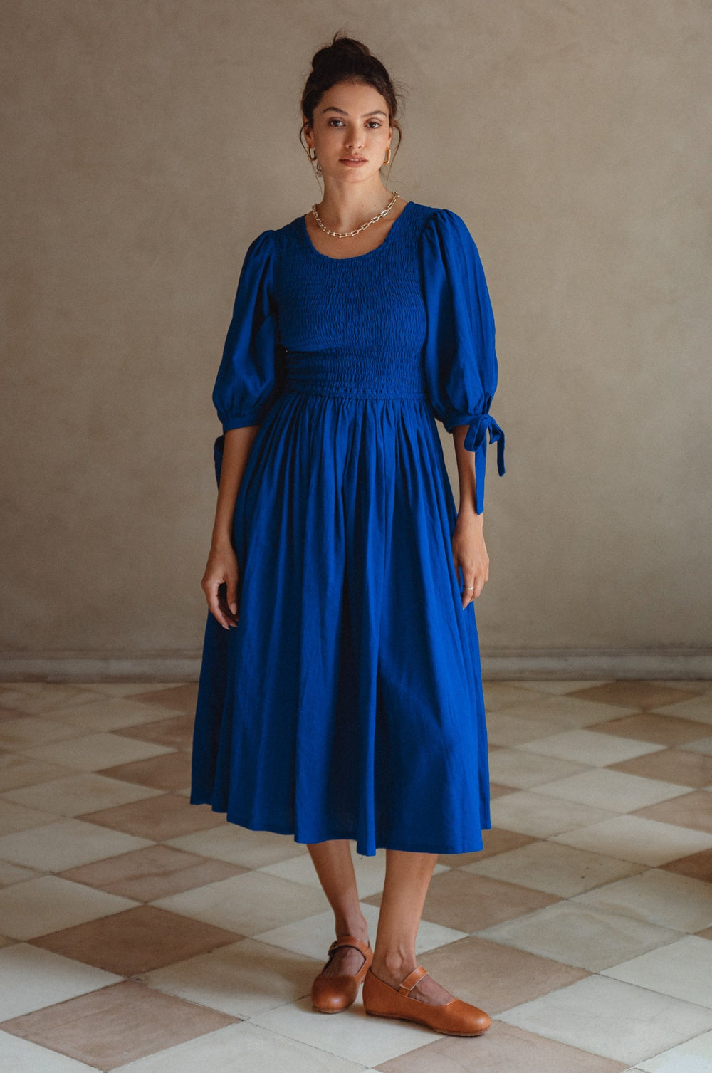 Womens Freya Smocked Linen Midi Dress - Sapphire