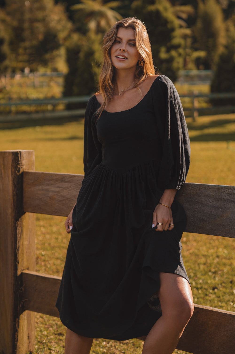 Womens Genevieve Puff Sleeve Midi Dress - Black