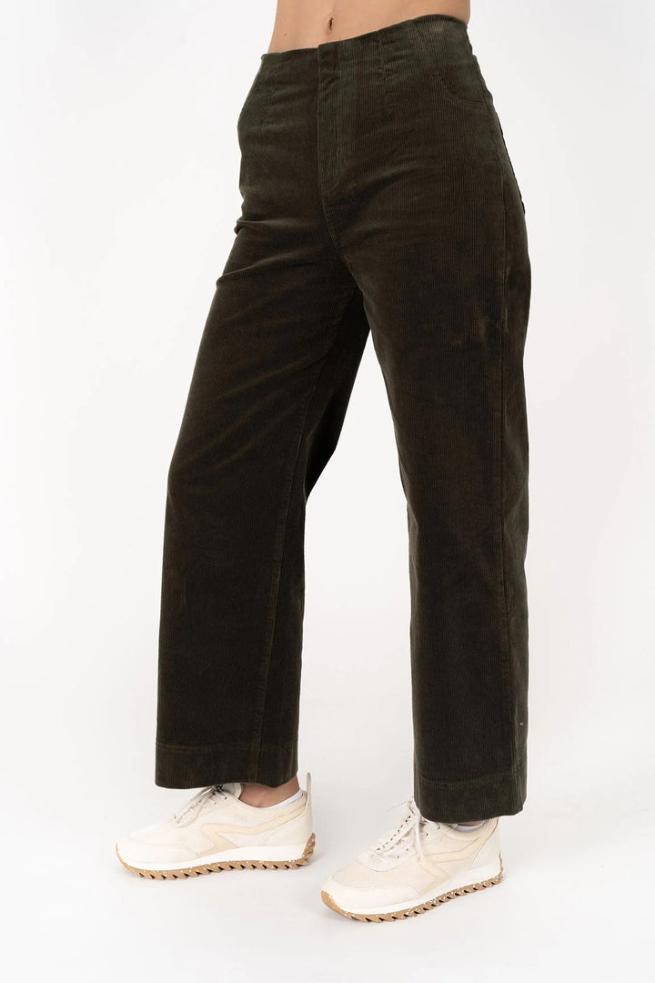 Fleetwood Corduroy Jeans – Moss