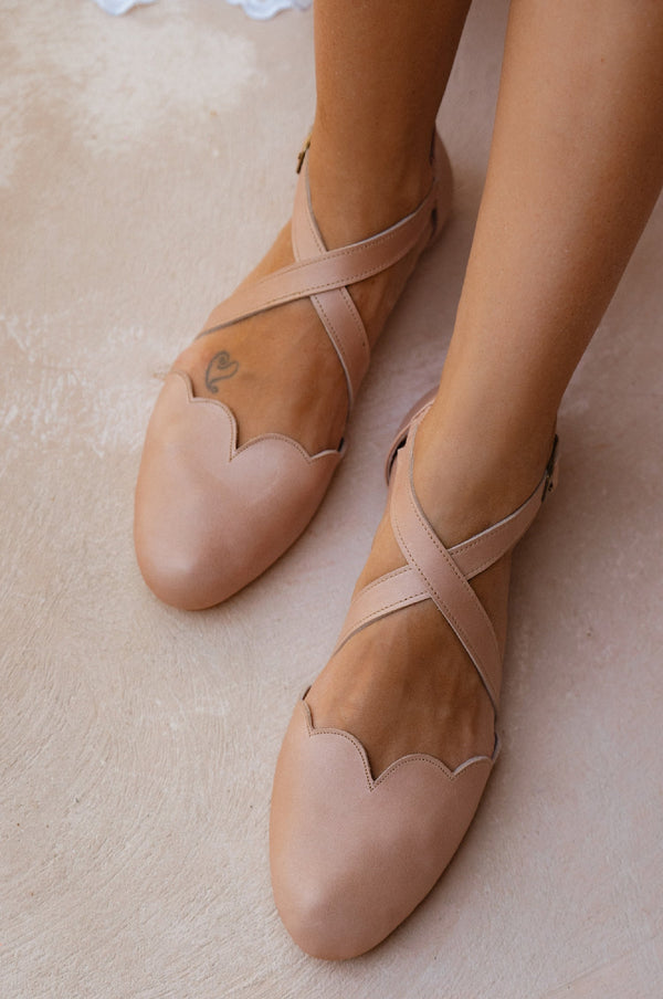 Womens Mangrove Cross-Strap Leather Ballet Flats - Vintage Beige