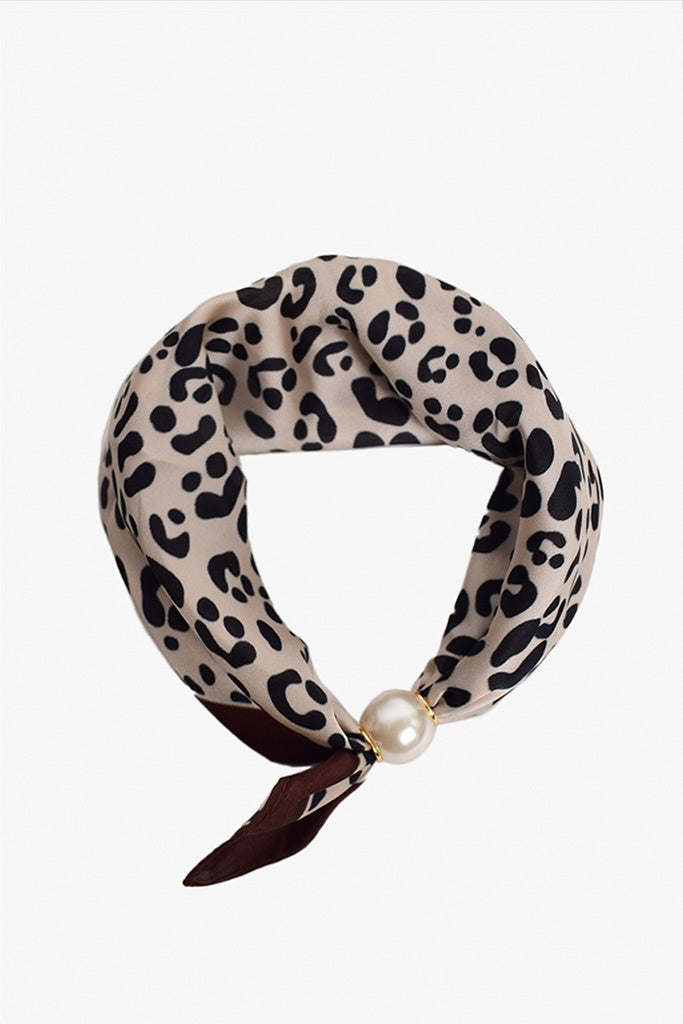 Pearl fasten Neck Tie - Mono Leopard