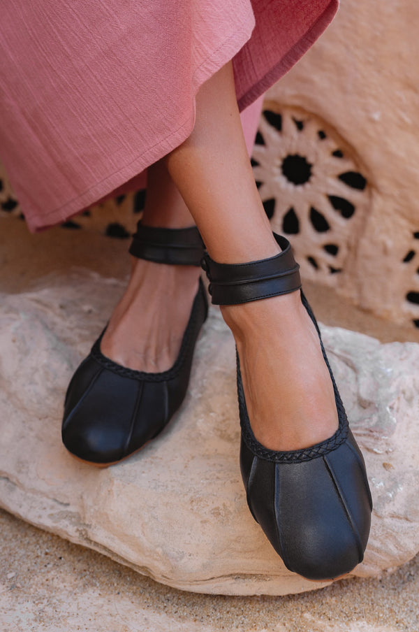Womens Muse Ankle Strap Leather Ballet Flats - Black
