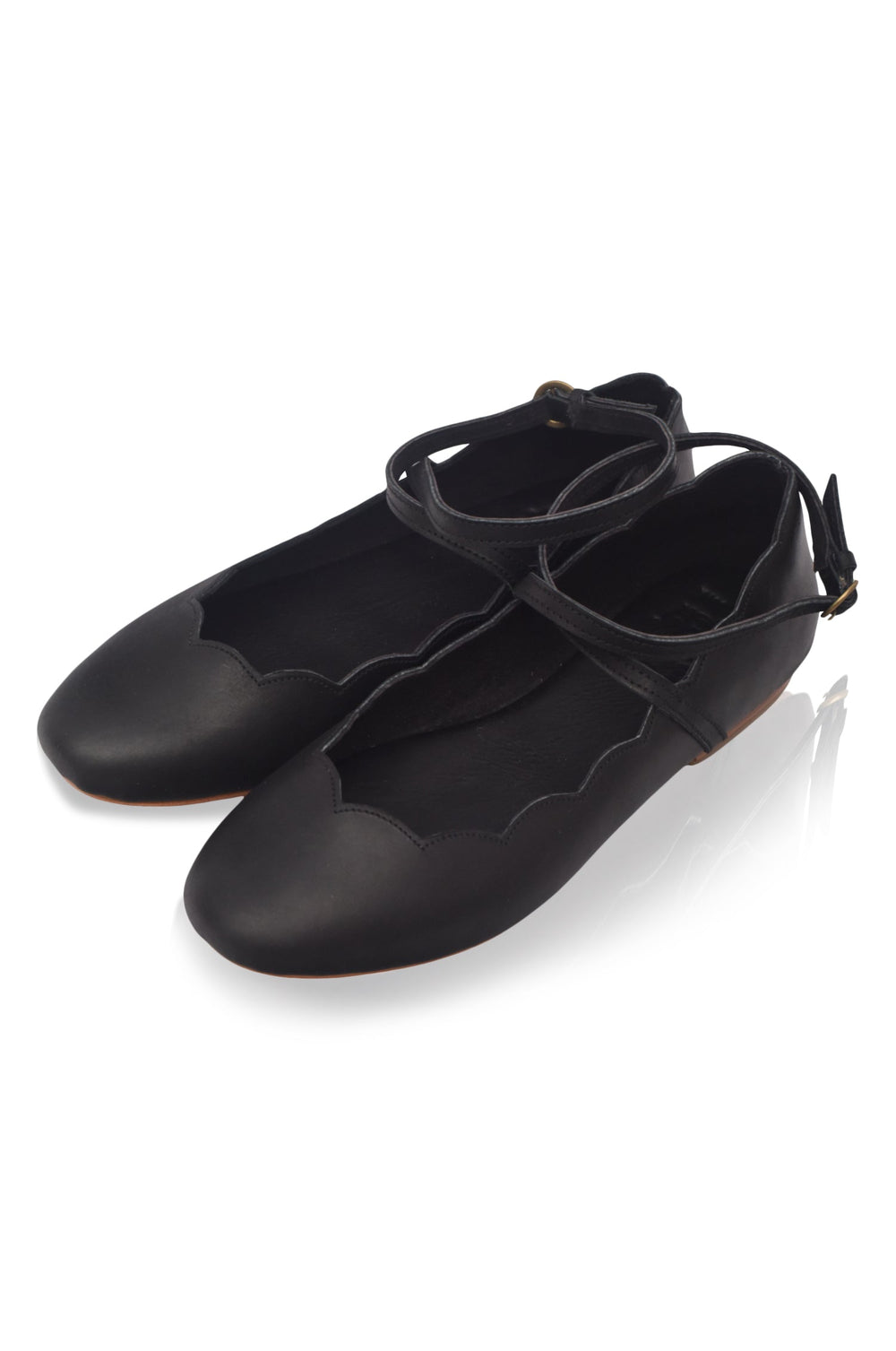 Womens Myrelle Criss-Cross Leather Ballet Flats - Black