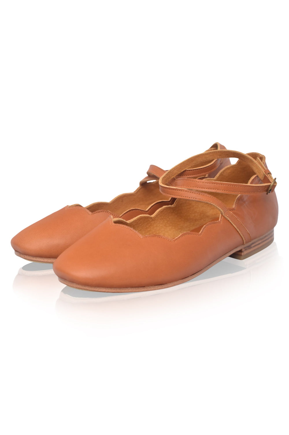 Womens Myrelle Criss-Cross Leather Ballet Flats - Black