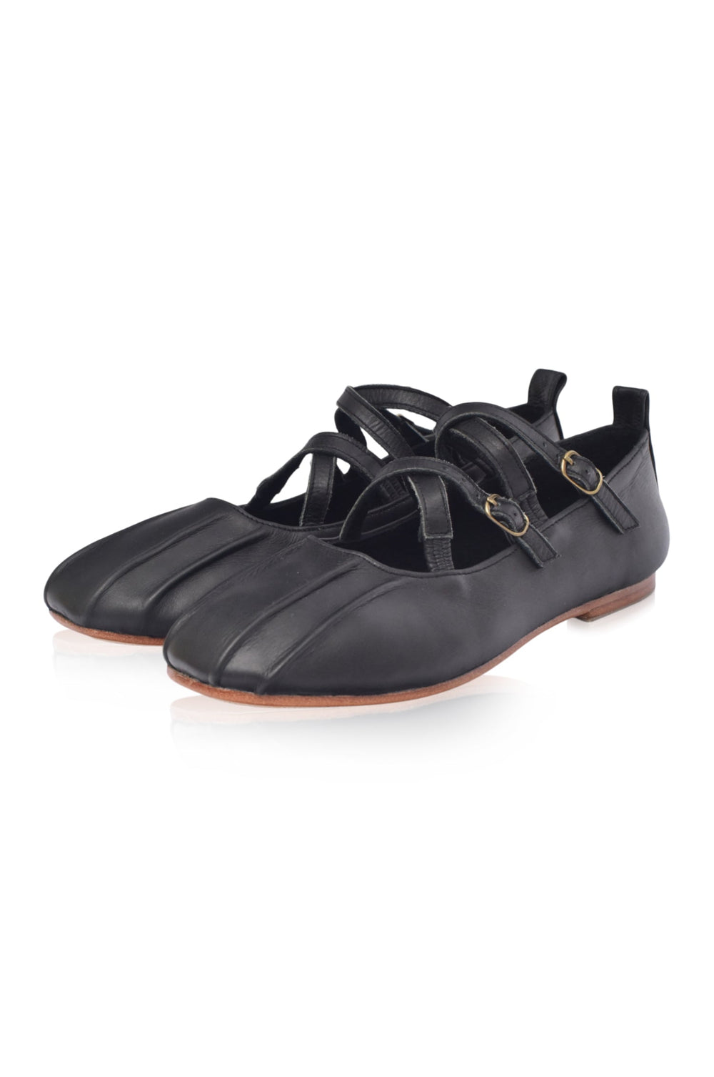 Womens Obsession Criss-Cross Round Toe Leather Flats - Black