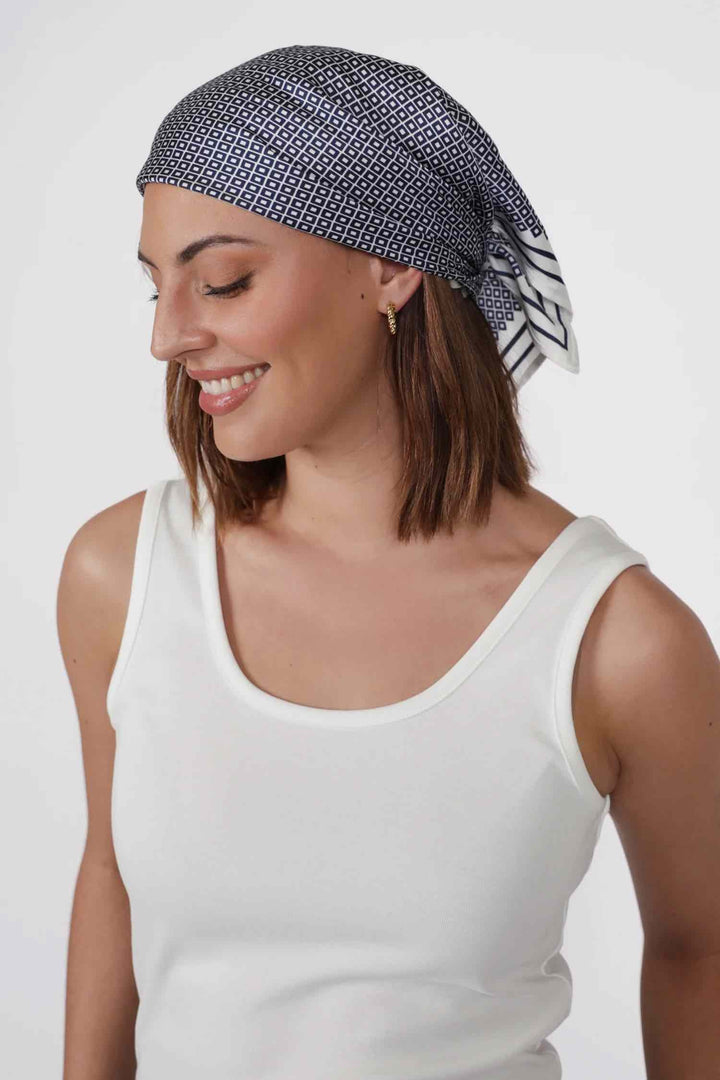 Prism Print Scarf – Ink