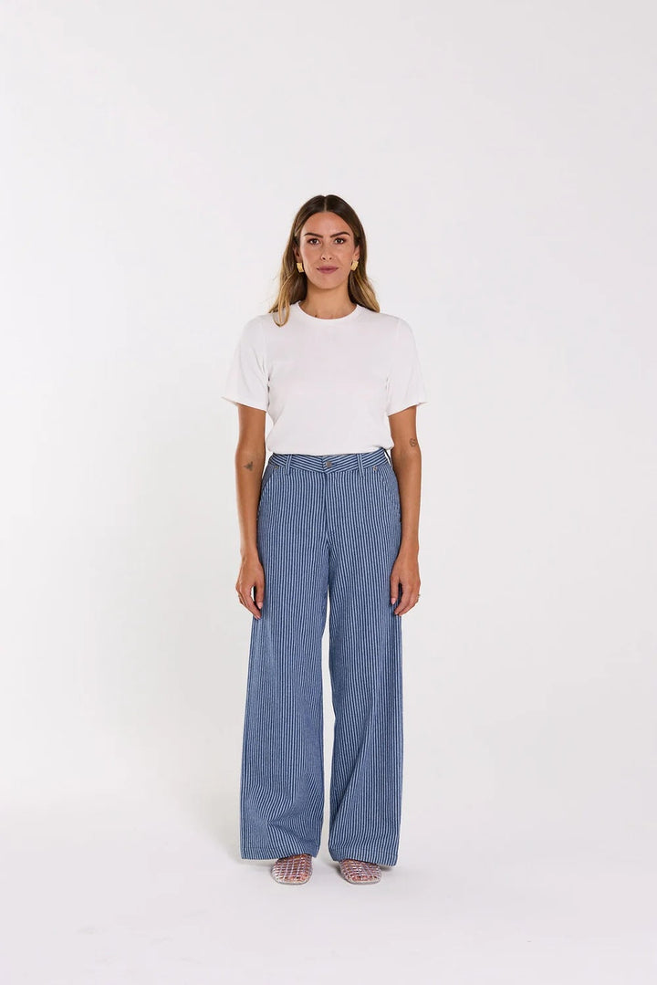 Unwind Jeans