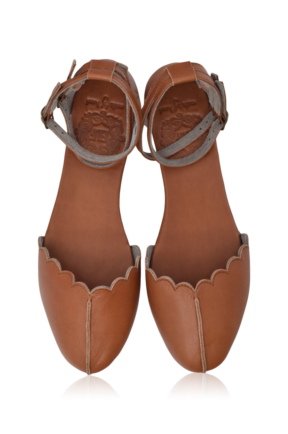 Womens Venus Almond Toe Scalloped Leather Flats - Vintage Camel