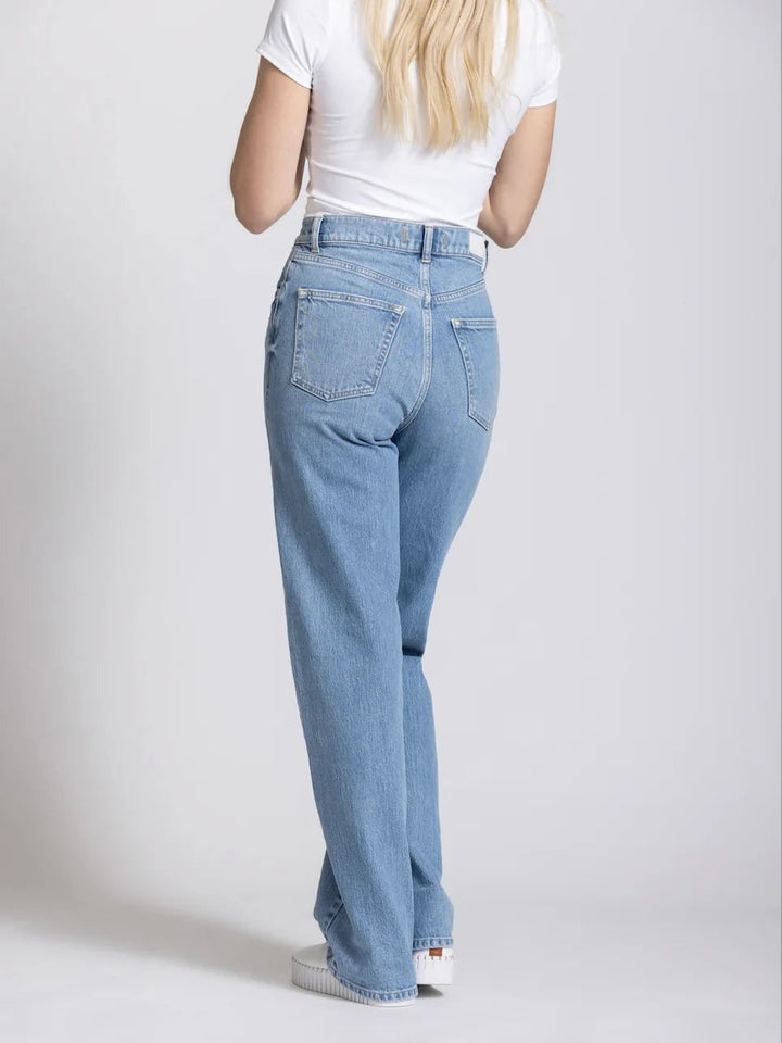 Vionne Jeans – Daiva Wash