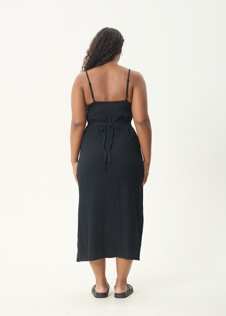 Rumi Seersucker Midi Dress – Black