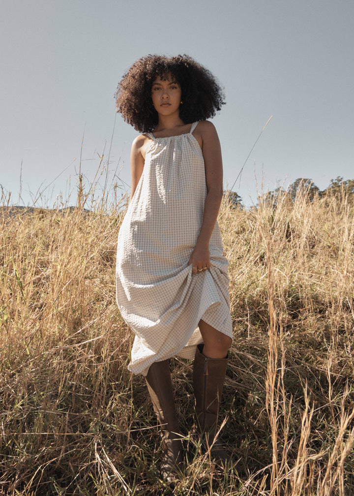 Vania Seersucker Maxi Dress – Moonbeam Check