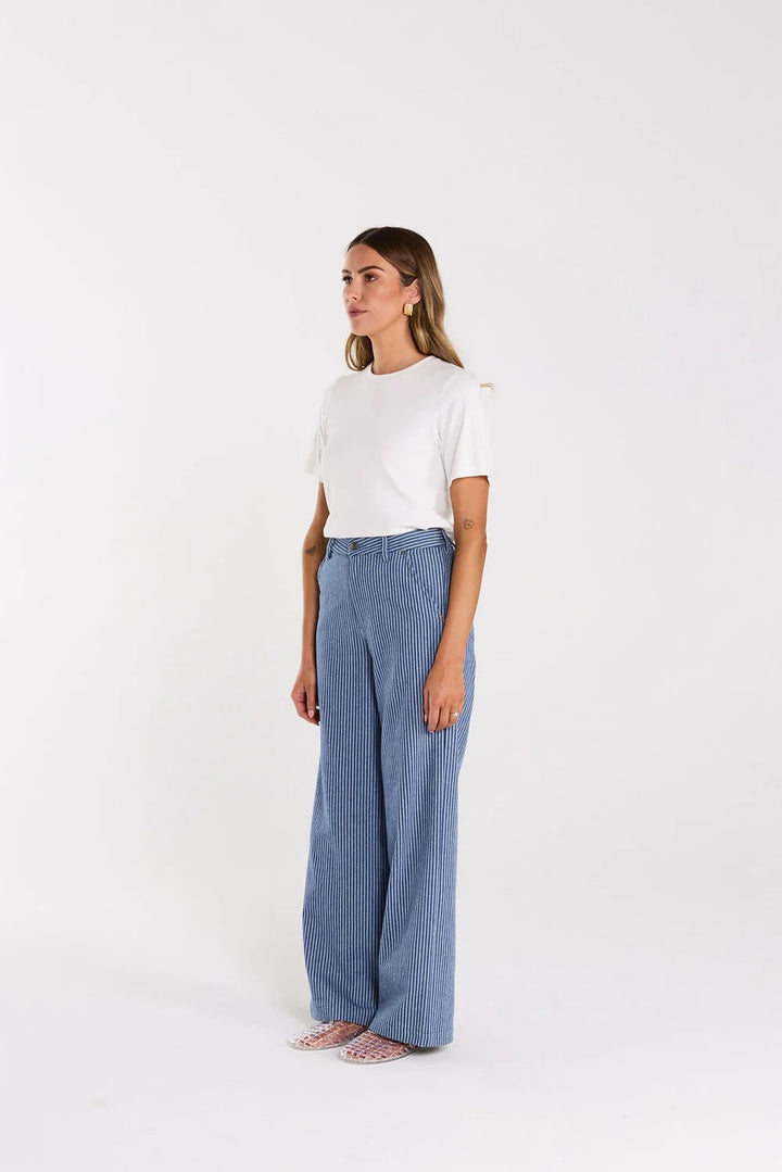 Unwind Jeans