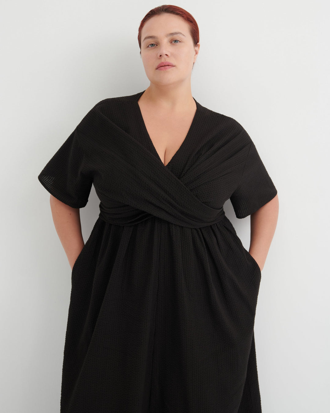 Composer Cotton Seersucker Wrap Dress – Black