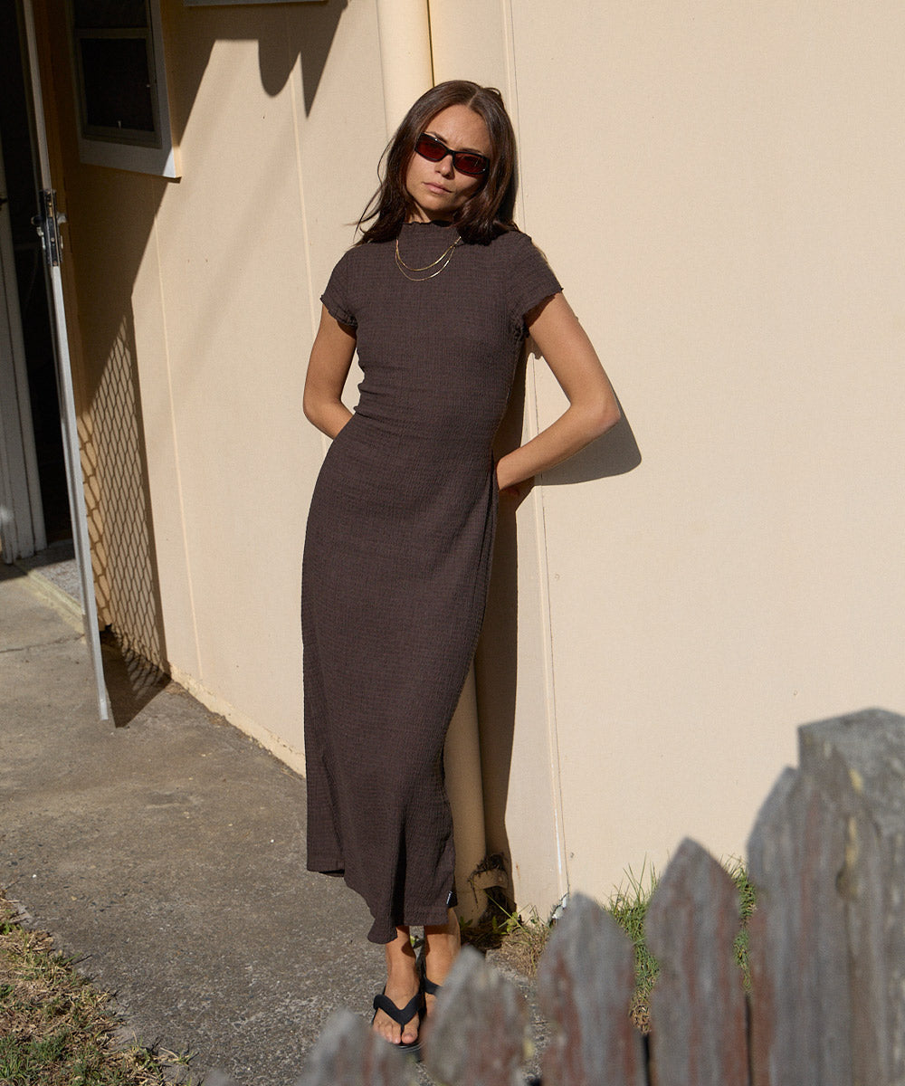 Womens Seersucker Midi Dress Elodie - Coffee - AFENDS