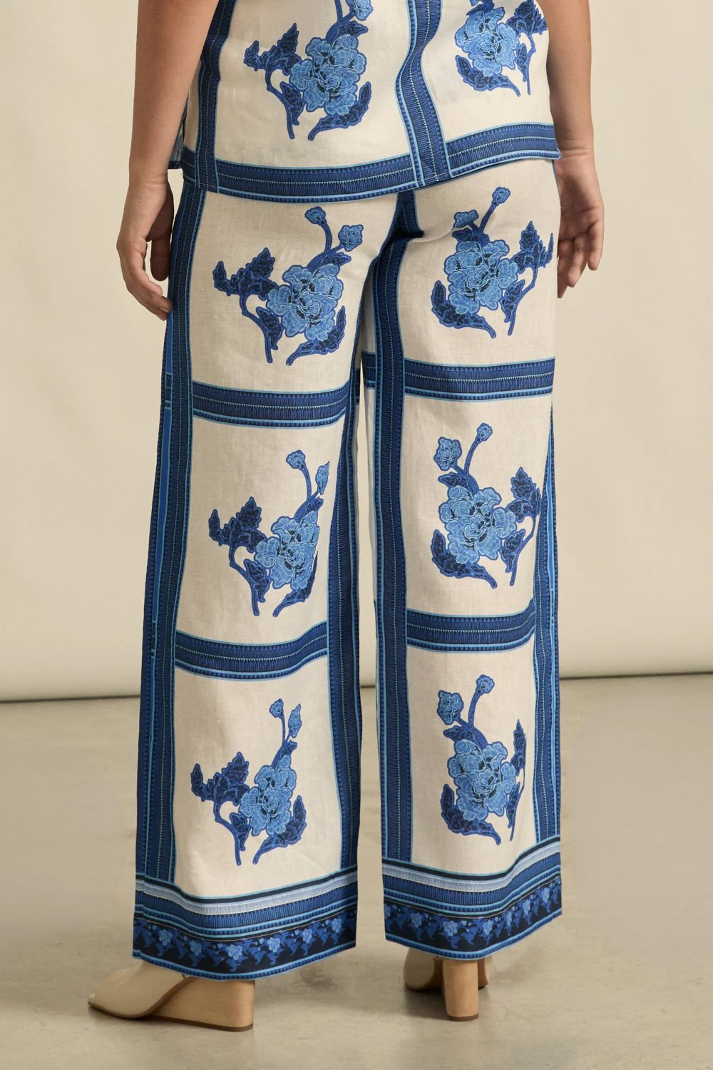 Gesture Pants
