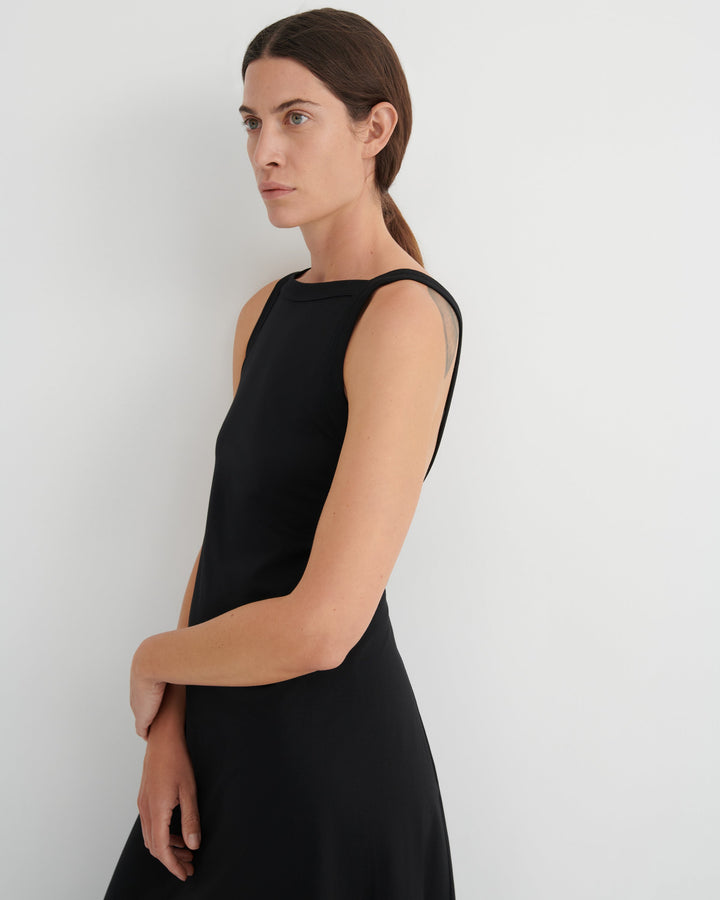 Low Back Fitted Maxi Dress – Black
