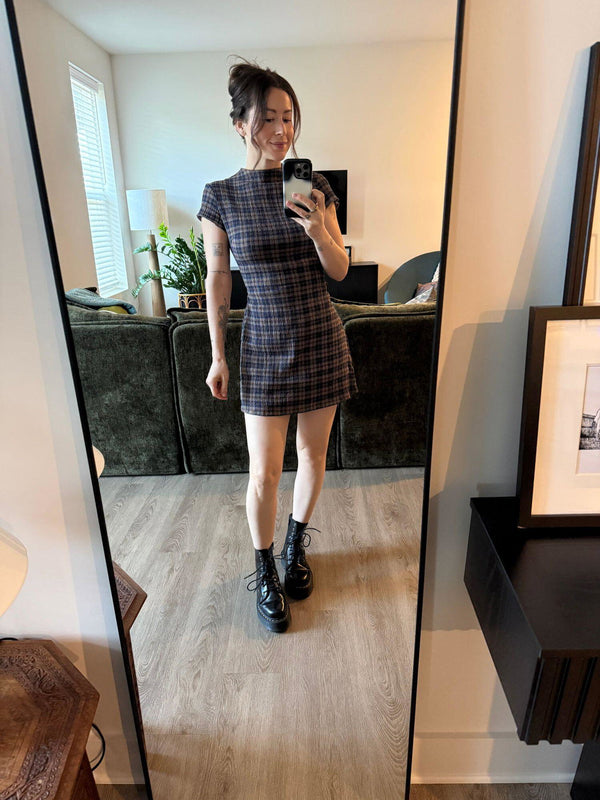 Reviewer photo of Elodie Seersucker Mini Dress – Indigo Check