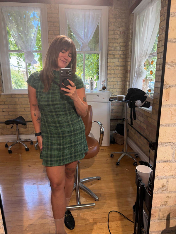 Reviewer photo of Elodie Seersucker Mini Dress – Hunter Green