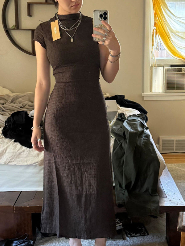 Reviewer photo of Elodie Seersucker Midi Dress – Coffee