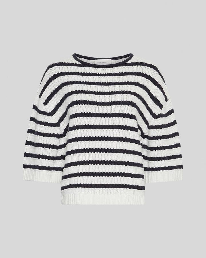 Leika 3/4 Sleeve Pullover