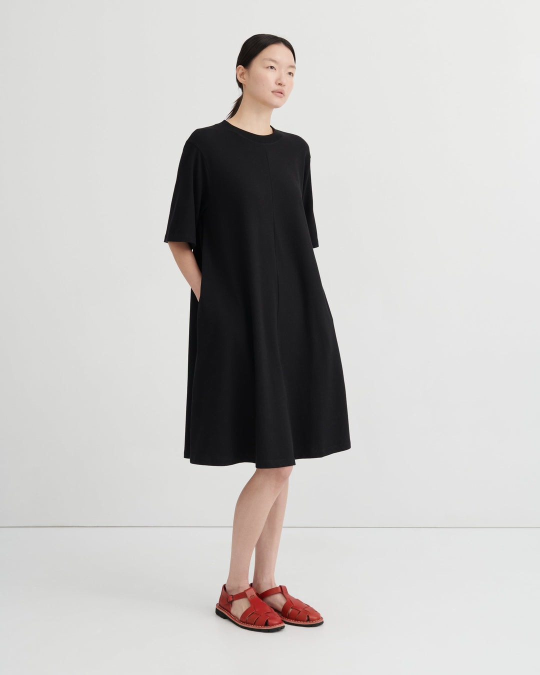 Silhouette Short-Sleeve Cotton Dress – Black