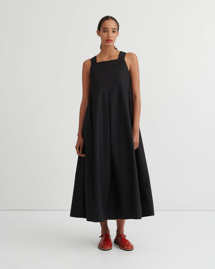 Study Square-Neck Pleated Maxi Dress – Black