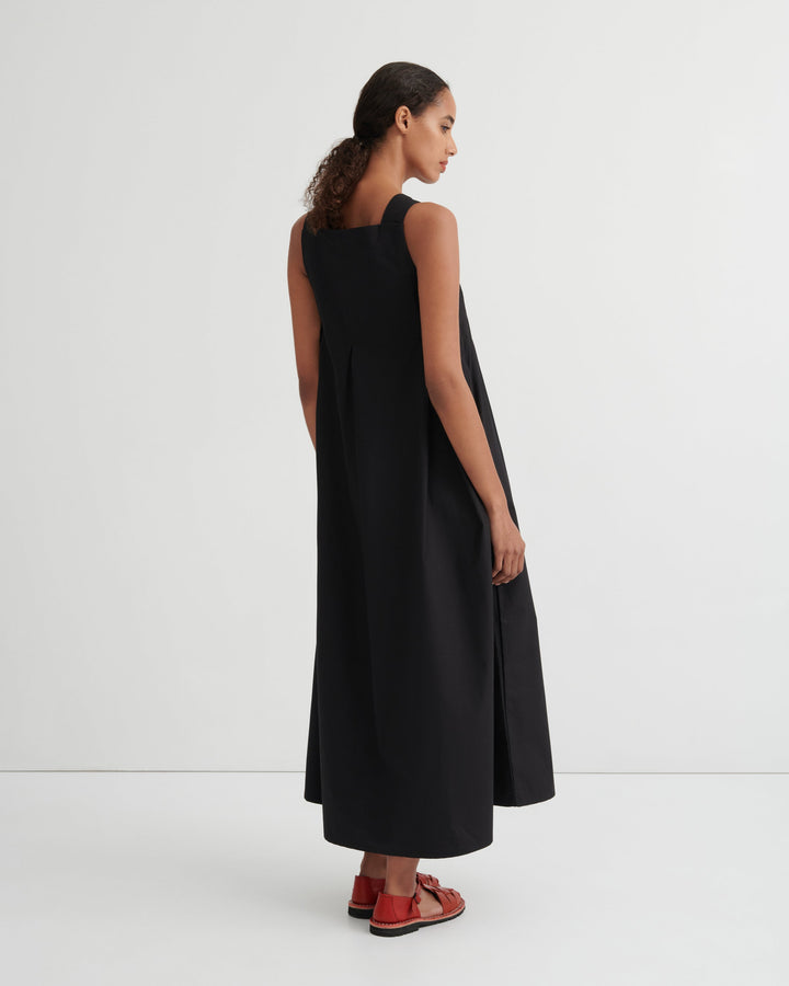 Study Square-Neck Pleated Maxi Dress – Black
