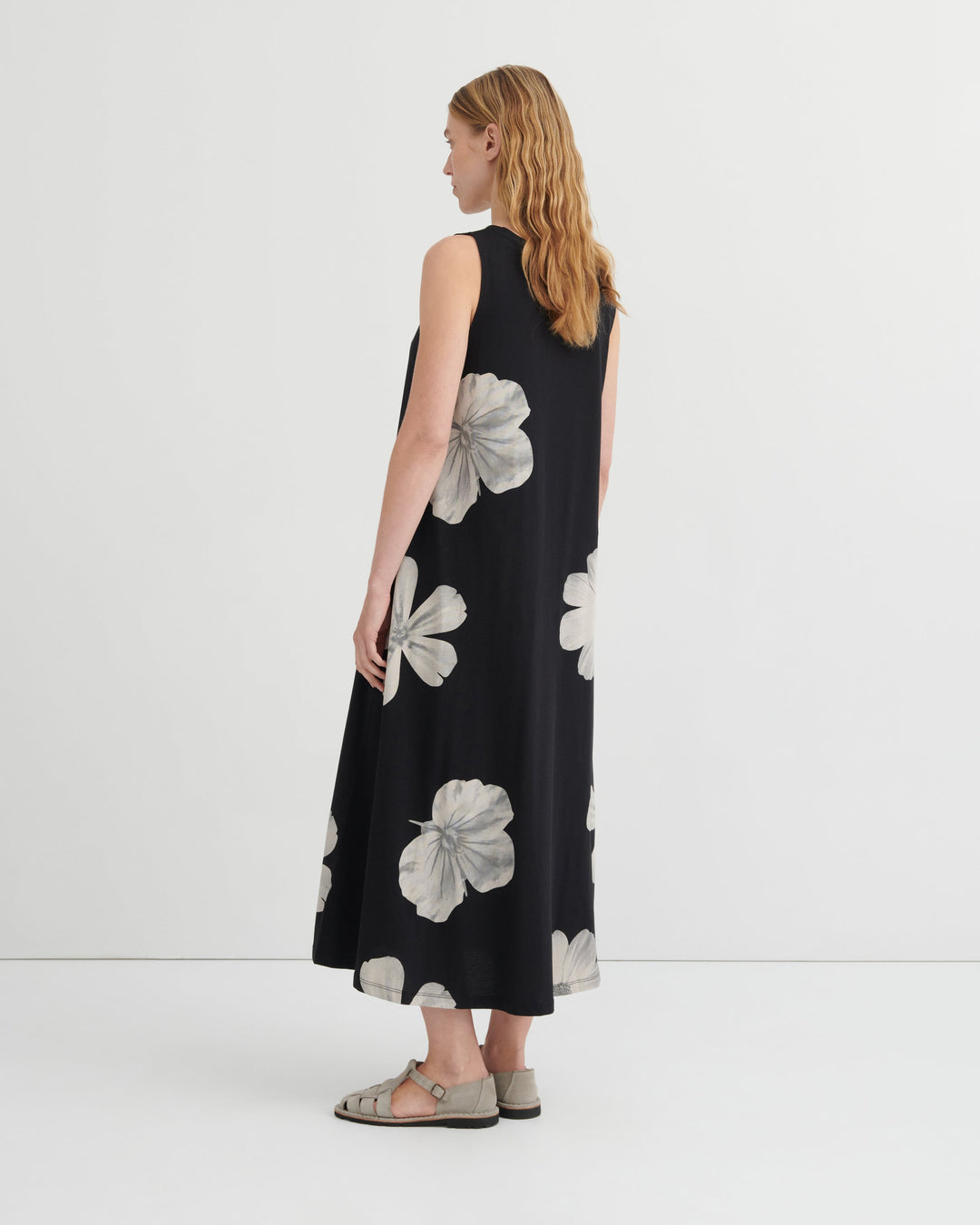 Tank Swing Floral Cotton Midi Dress – Monochrome Floral
